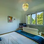Yid Penthouse On Florence River With Parking