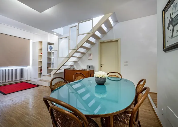 Yid Penthouse On Florence River With Parking
