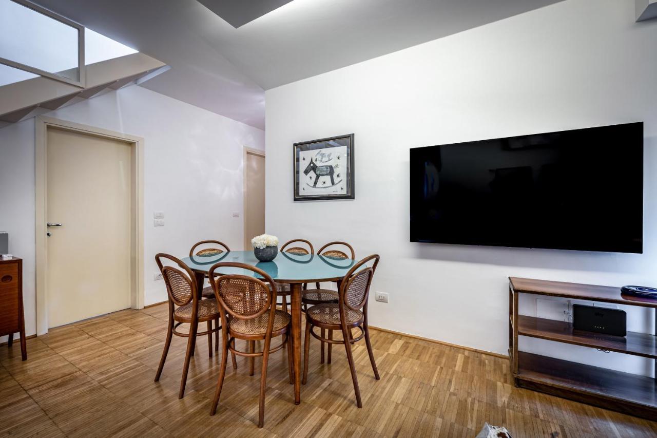 Yid Penthouse On River With Parking *