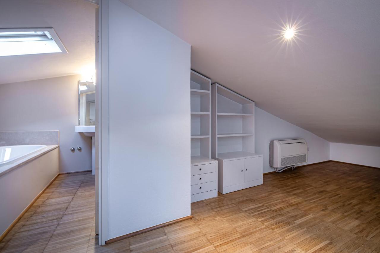 Yid Penthouse On River With Parking Florencia